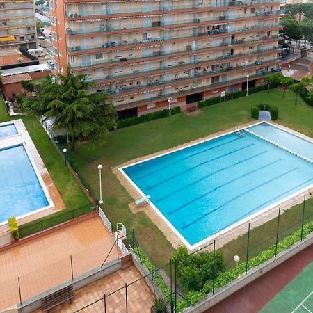 Apartament Санта Сузана Екстериор снимка