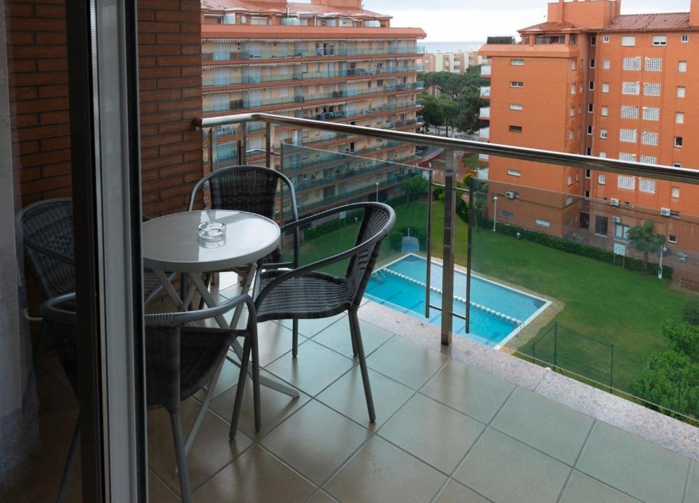 Apartament Санта Сузана Екстериор снимка