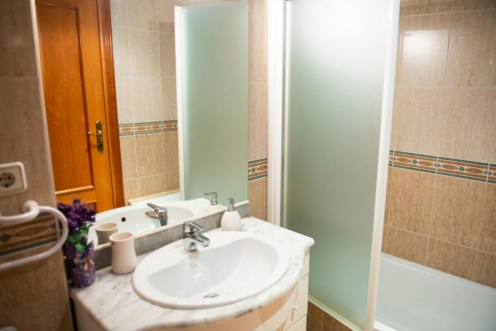 Apartament Санта Сузана Екстериор снимка